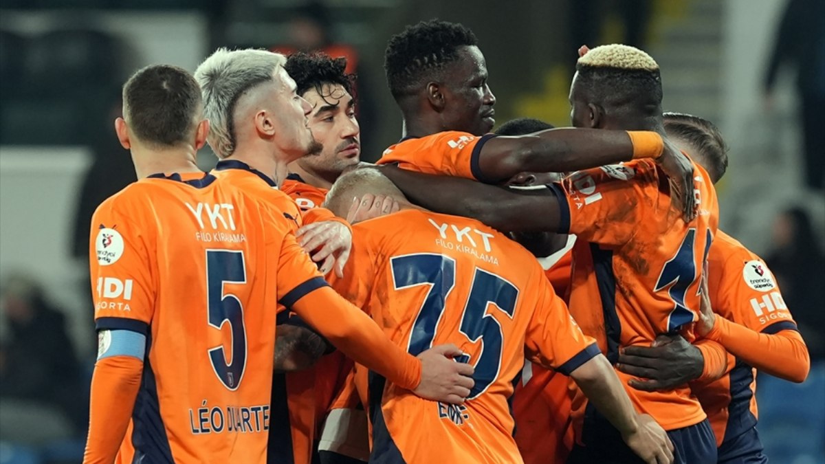Başakşehir, Hatayspor’u farklı geçti